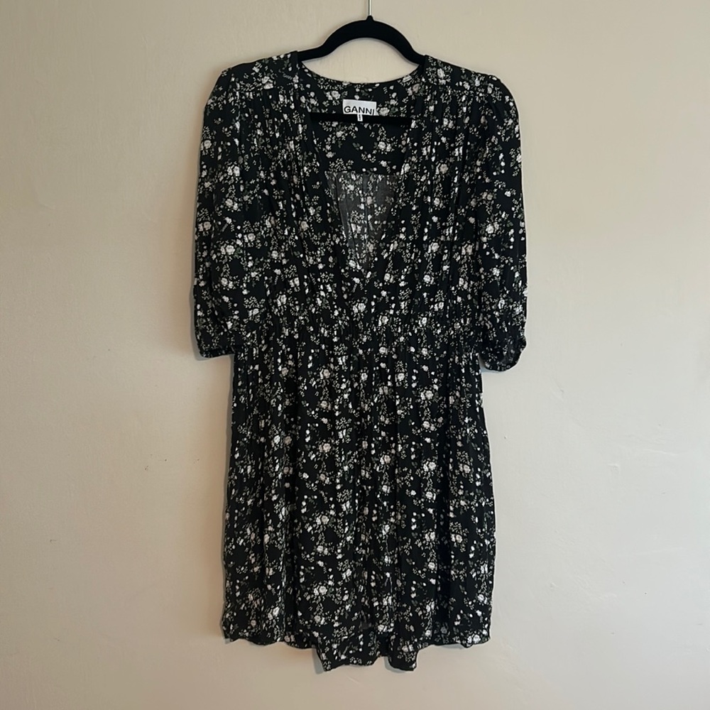 Ganni PLEATED GEORGETTE V-NECK MINI DRESS
